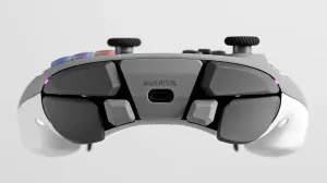 Genki's Manta Controller Packs Plenty of Features and a Screen.